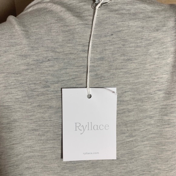 Ryllace Heather Grey Blend Mock sleeveless Shirt - Picture 4 of 9